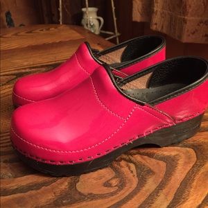 $60 for 2 pairs of dansko clogs!!!